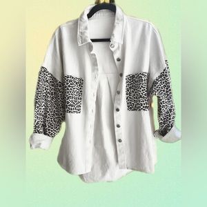 Leopard Contrast Black/White Button-Down Top Patterned Sleeves & Front Pockets